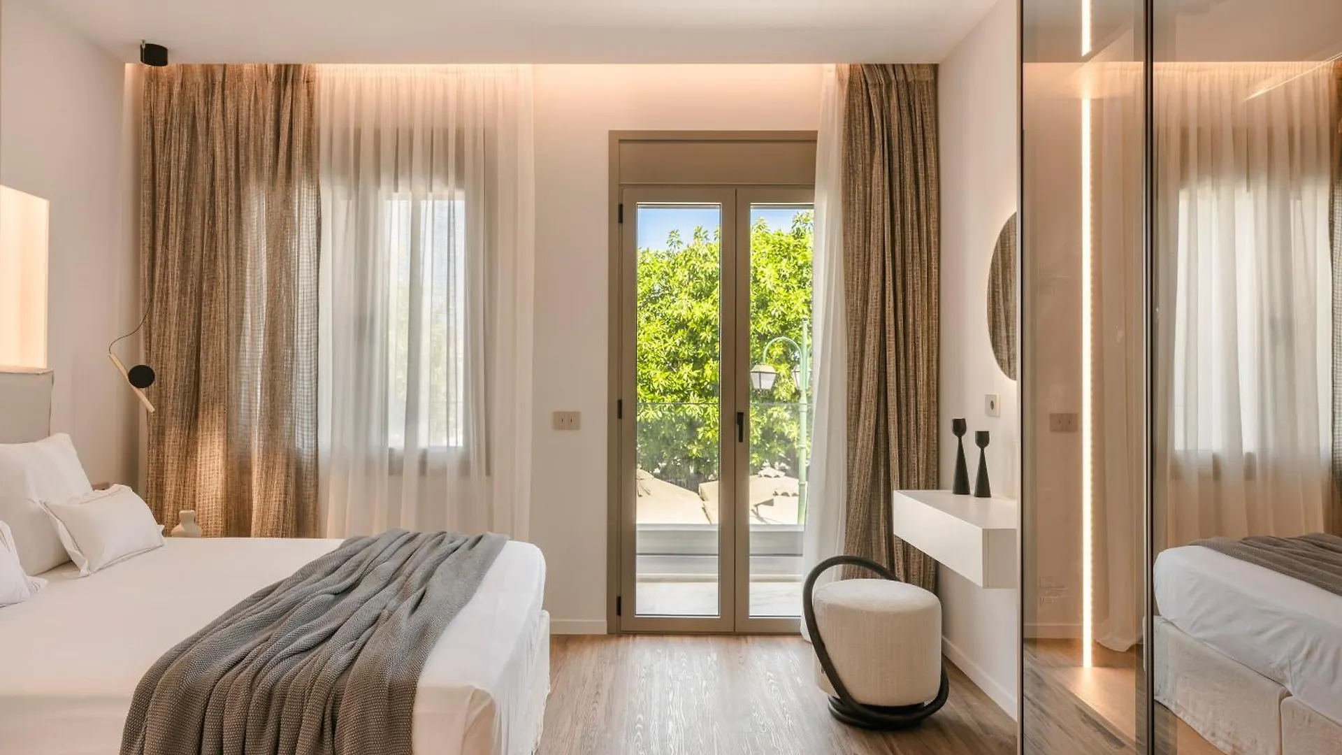 Piazza Suites Lixouri Apartment